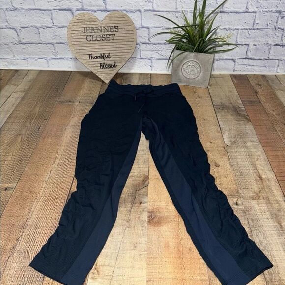 Lululemon Street To Studio Pant II 
Size 4 - Picture 2 of 12